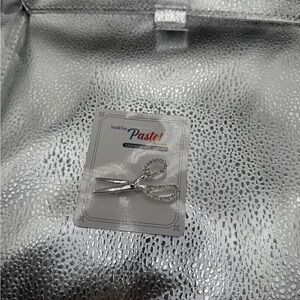 Silver Women's scissor brooch